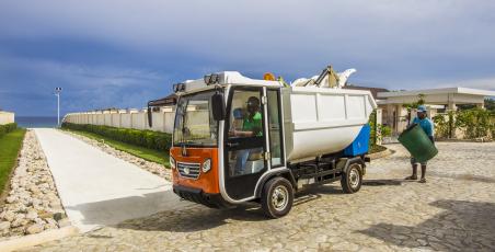 New electric cleaning trucks